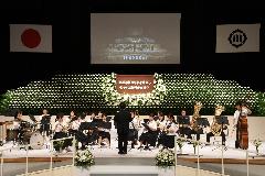 平和への想いを込めて演奏を行う豊川市立小坂井中学校の皆さん