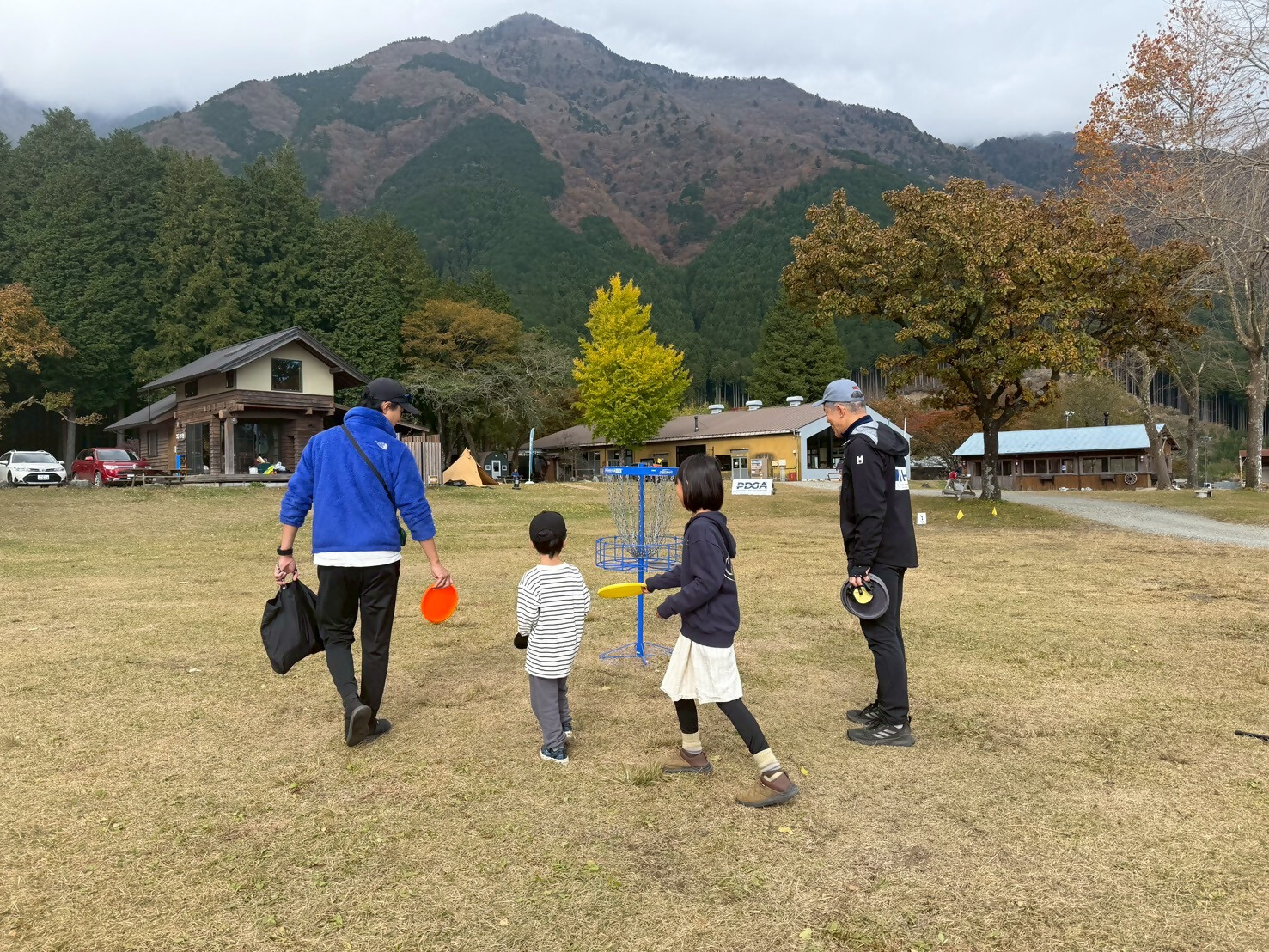 ディスクゴルフ