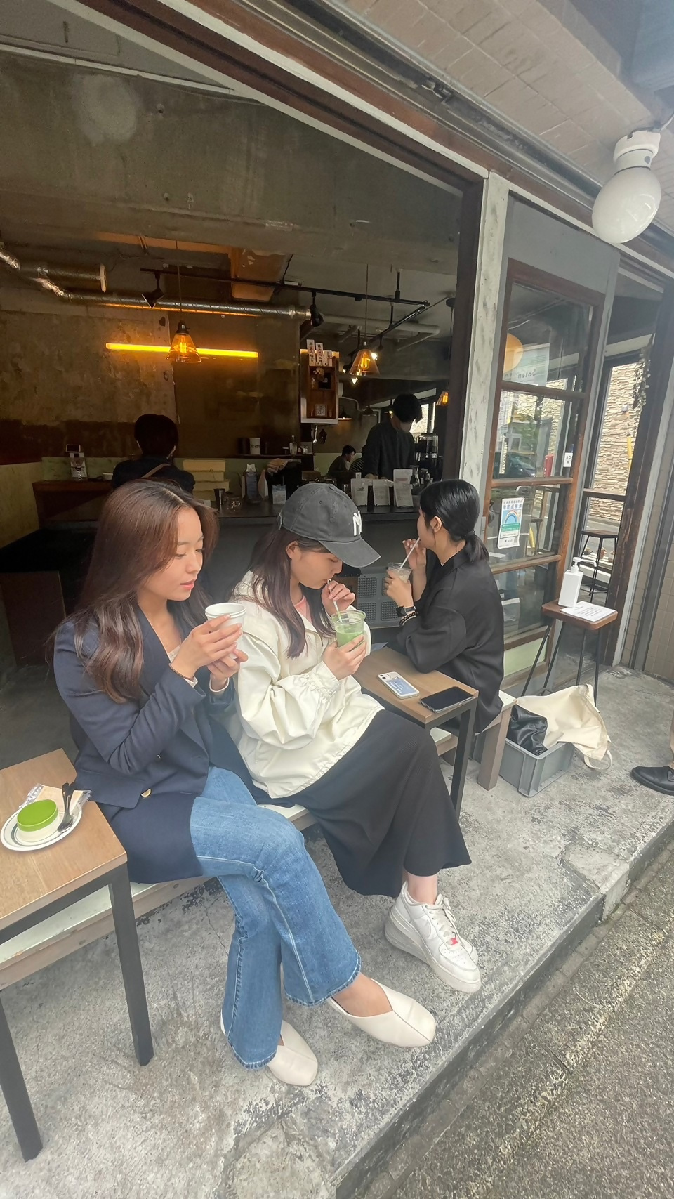 3姉妹で全国各地のカフェを視察