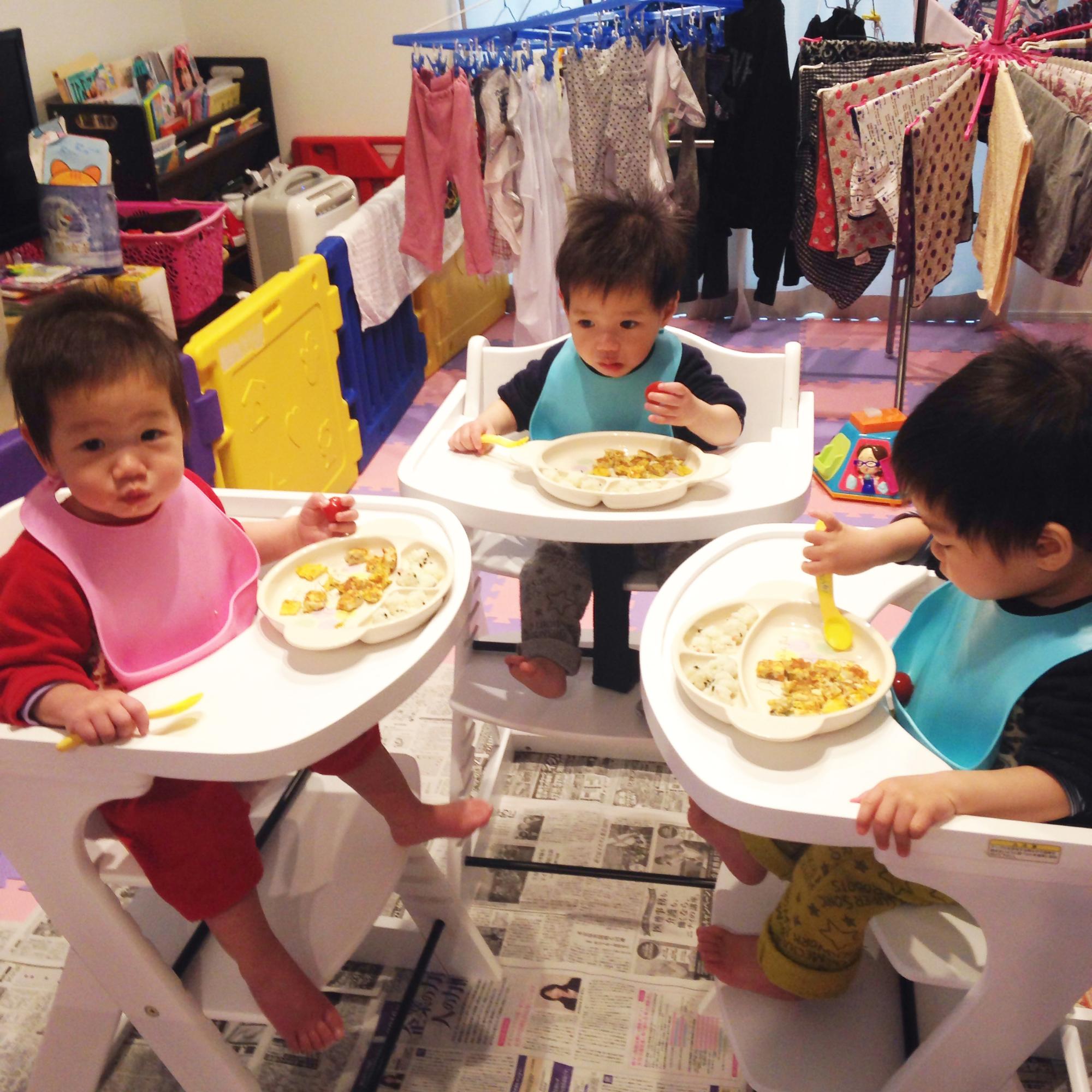 三つ子の小さいときの写真