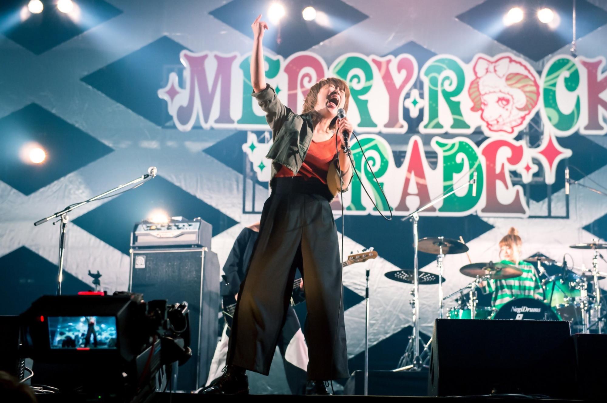 メリーロックパレードで披露する様子