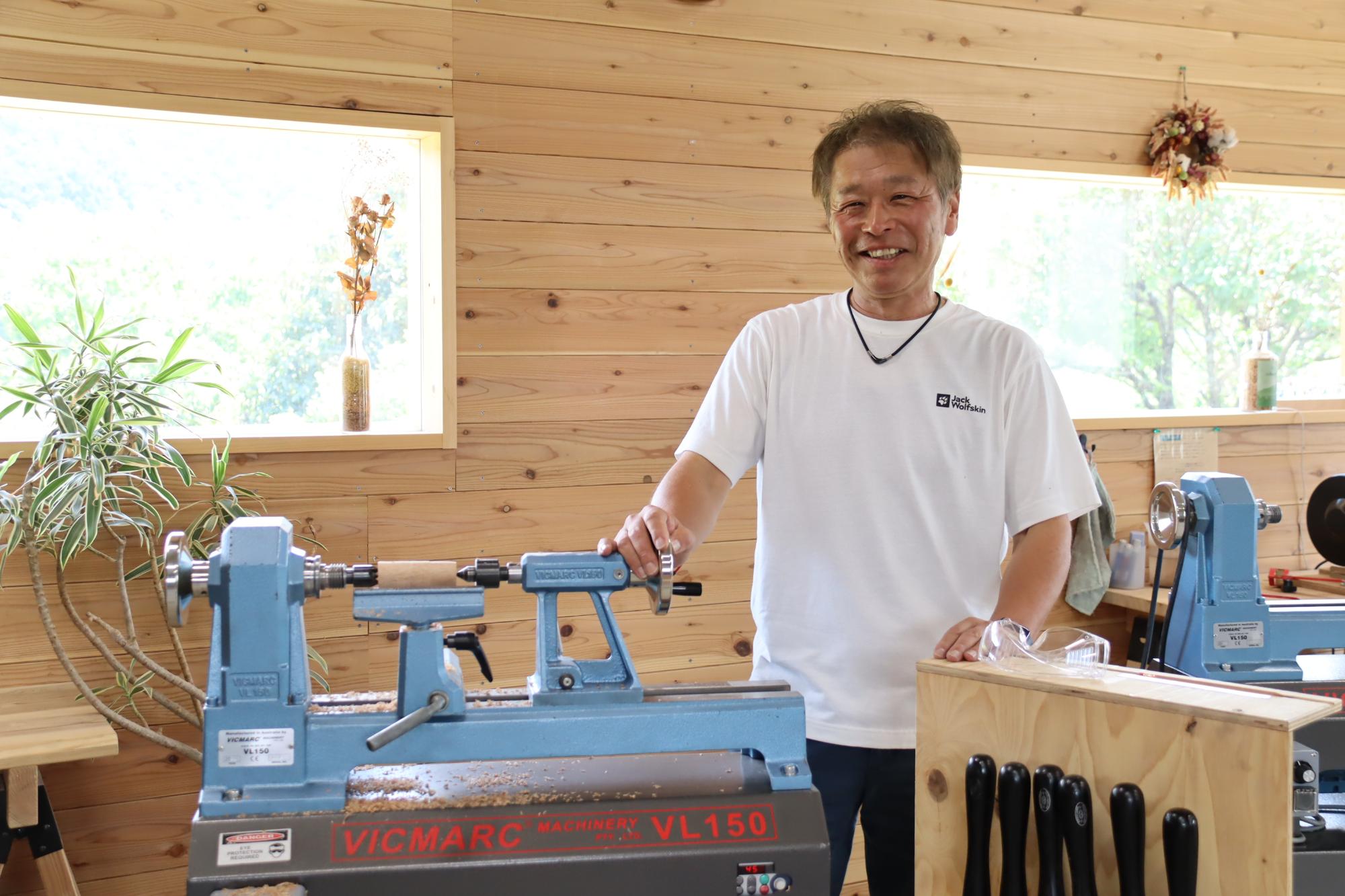工房+nikoを経営する横井さんの写真