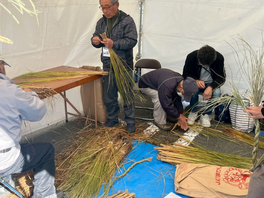 音羽米のしめ縄づくり体験