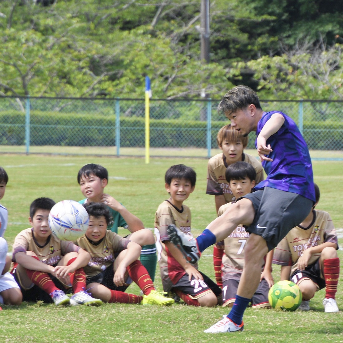豊川市出身の小原選手によるサッカー教室