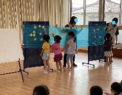 天の川に☆をつけています。