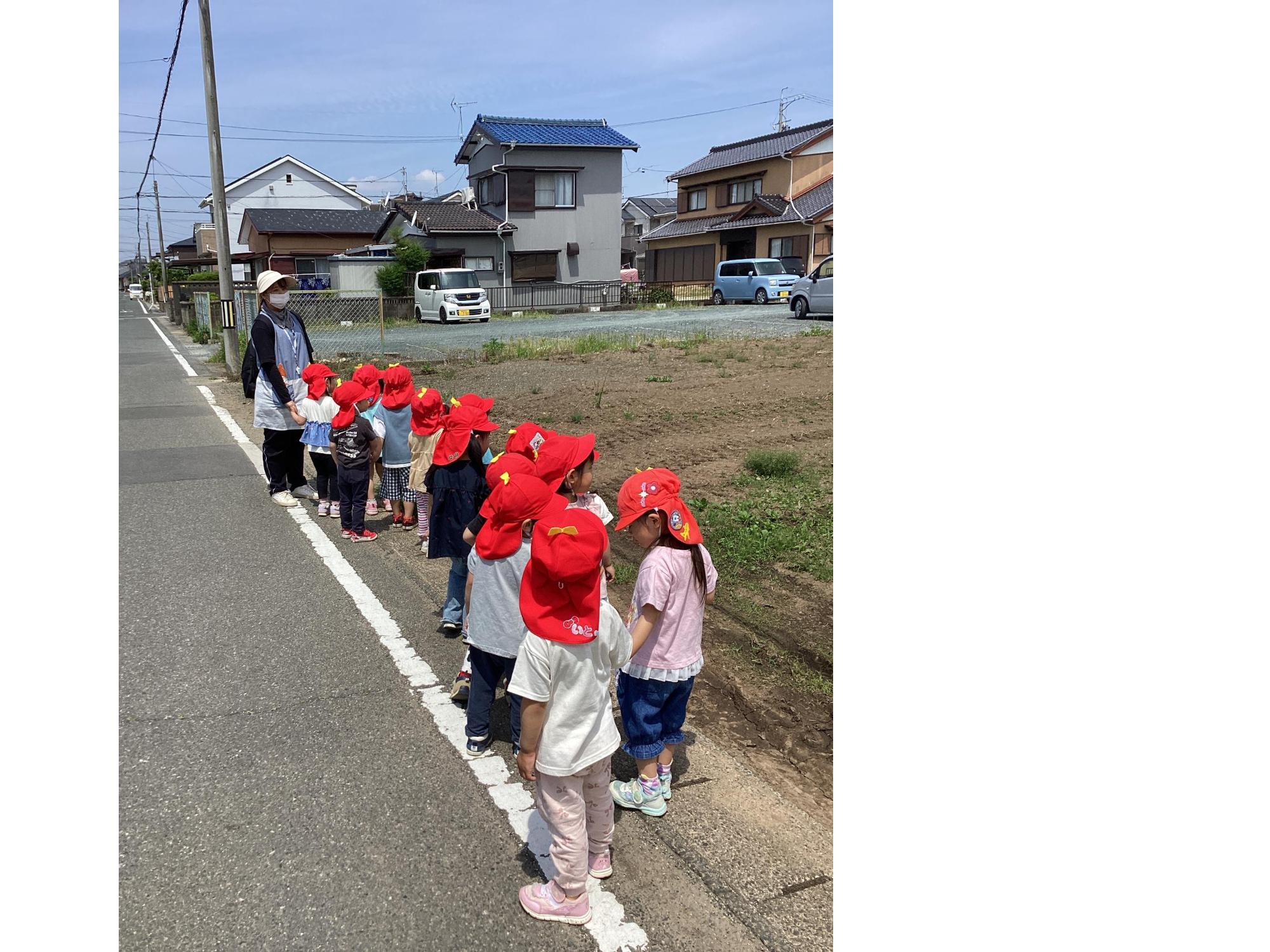 3歳児のお散歩