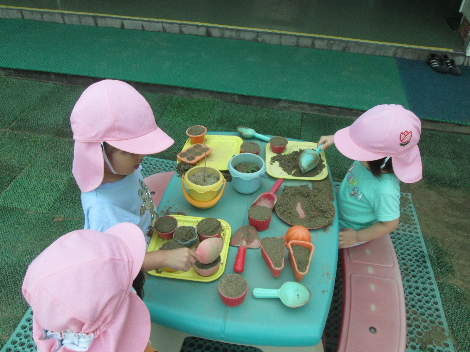 戸外遊びの様子